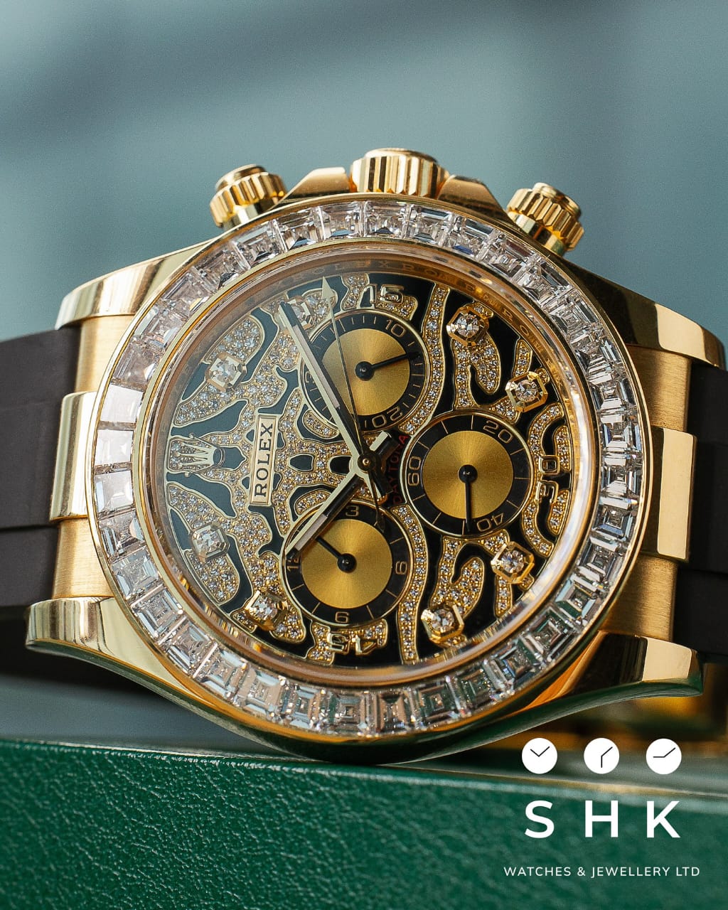 Ro*ex Eye Of The Tiger Silicon Belt Edition Premium Quality Luxury Watch